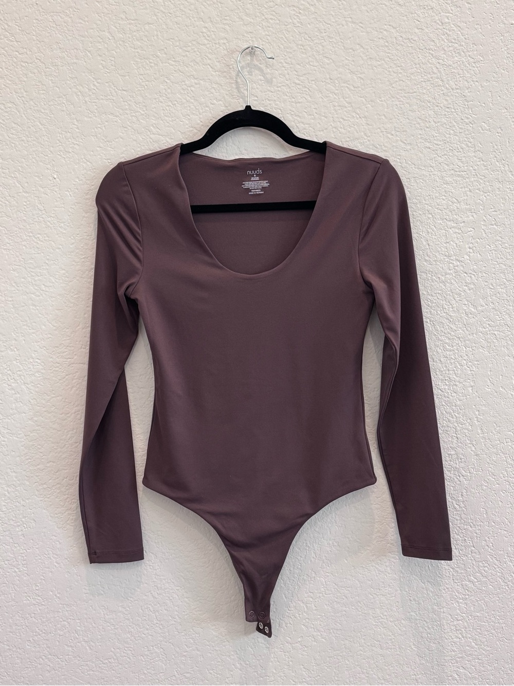 Long Sleeve Scoop Neck Bodysuit in Coffee, Size S